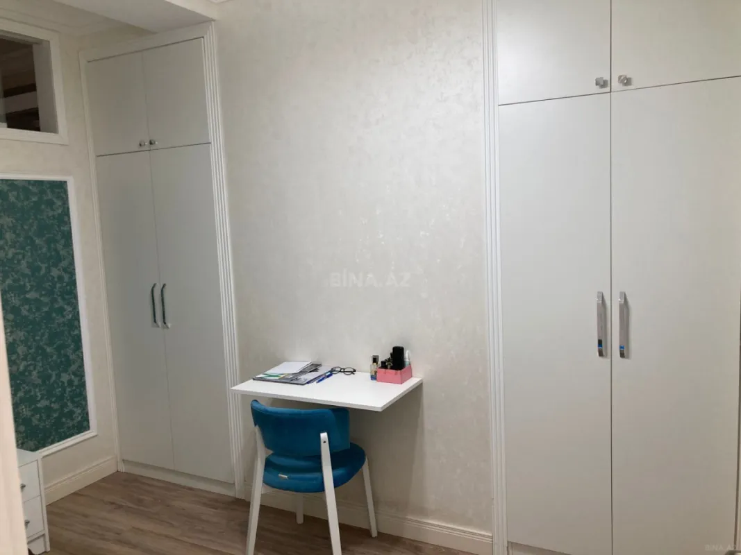 Satılır 4 otaqlı mənzil 165 m²