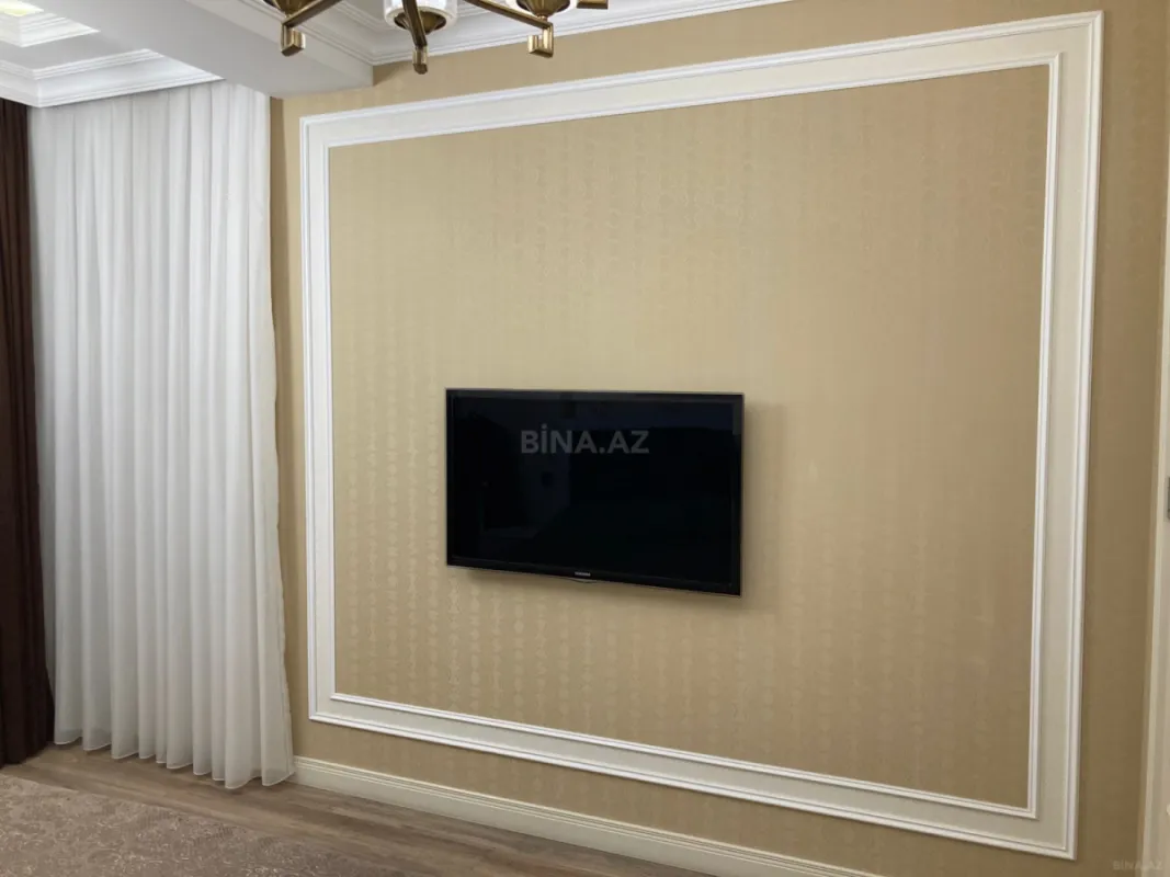 Satılır 4 otaqlı mənzil 165 m²