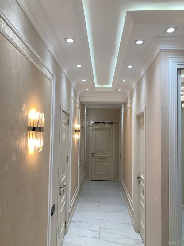 Satılır 4 otaqlı mənzil 165 m²