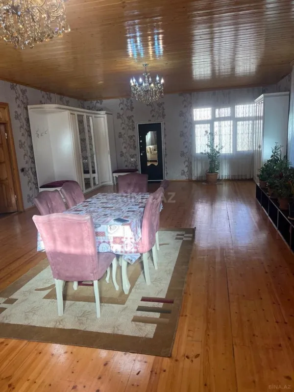 Satılır 7 otaqlı həyət evi 300 m²