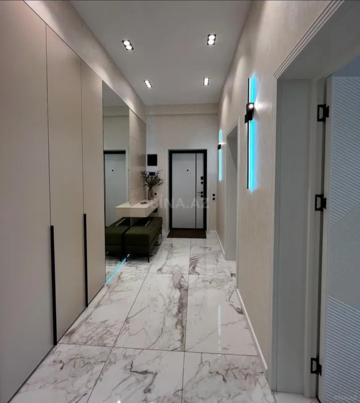 Kirayə verilir 2 otaqlı mənzil 77 m²