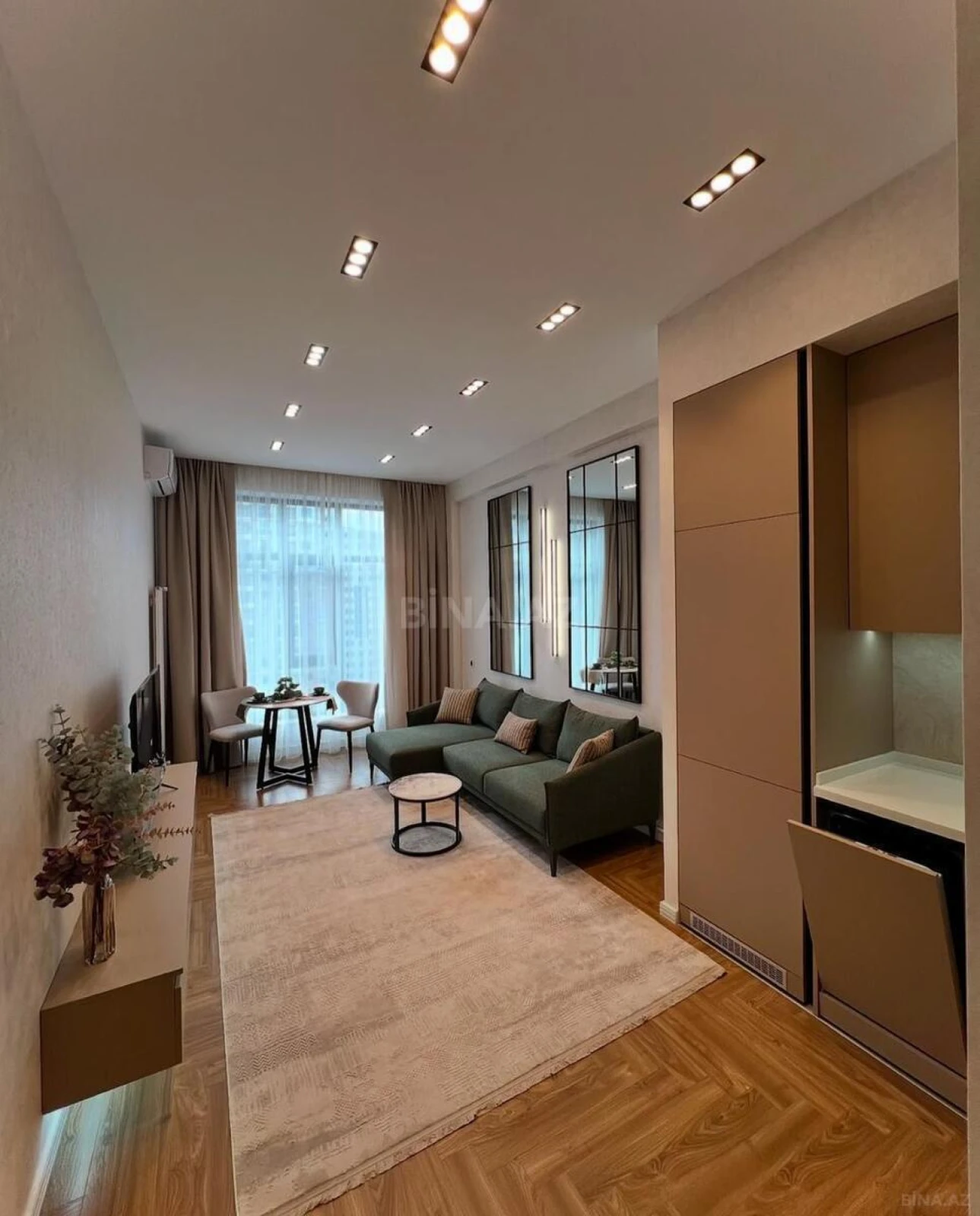 Kirayə verilir 2 otaqlı mənzil 77 m²