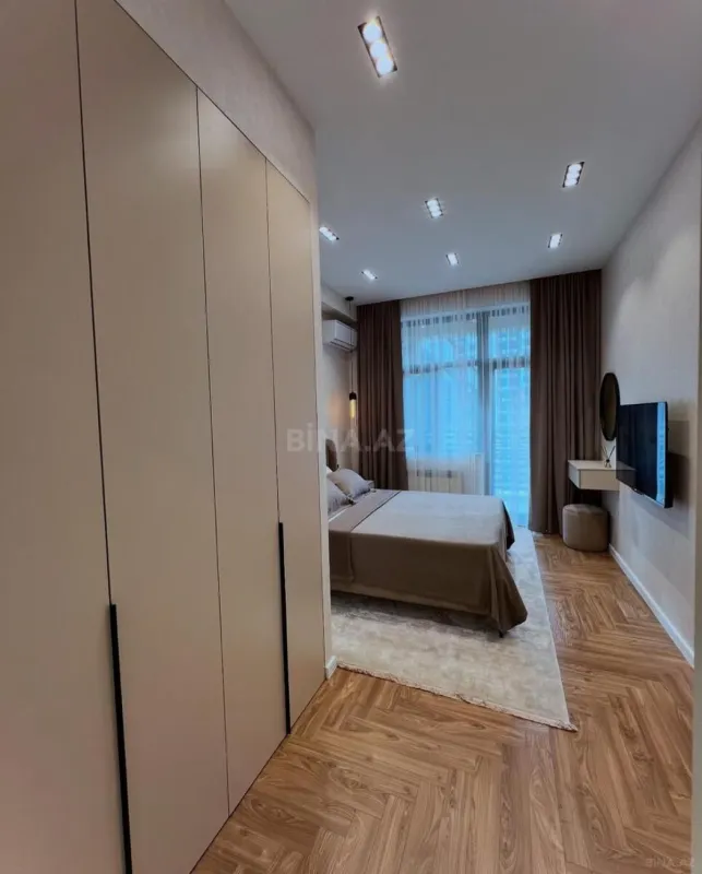 Kirayə verilir 2 otaqlı mənzil 77 m²