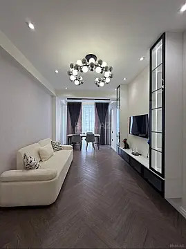 Kirayə verilir 2 otaqlı mənzil 77 m² — Bakı, Nərimanov 2 otaq 77.00 m²
