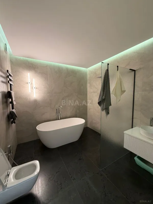 Kirayə verilir 2 otaqlı mənzil 110 m²