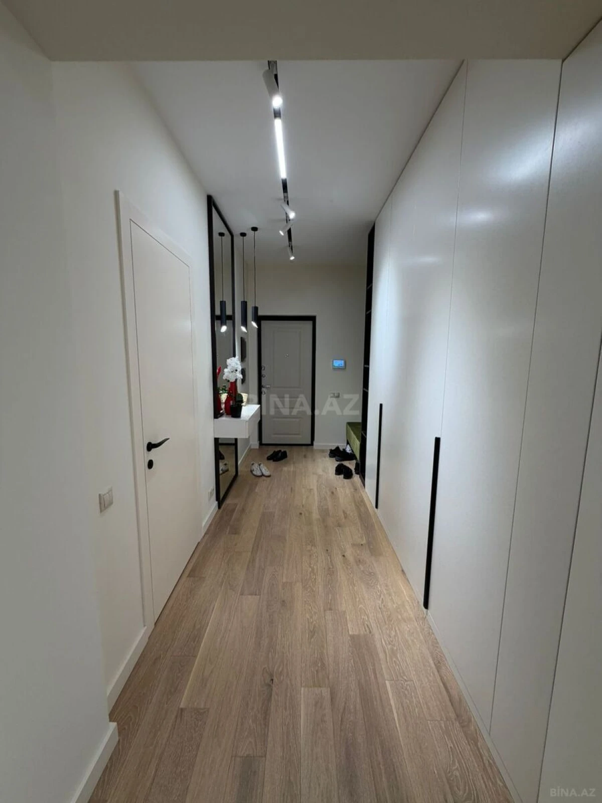 Kirayə verilir 2 otaqlı mənzil 110 m²