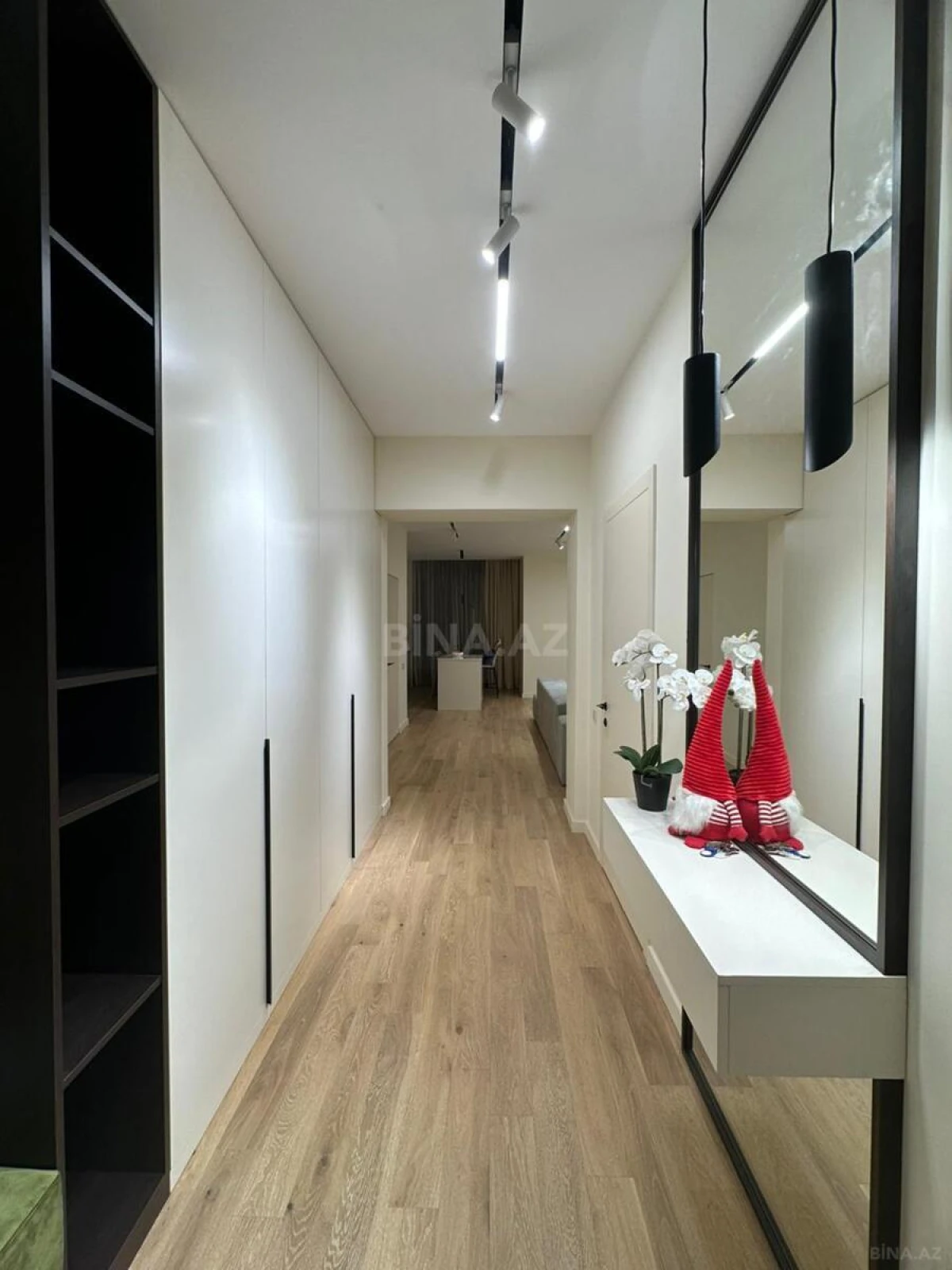 Kirayə verilir 2 otaqlı mənzil 110 m²