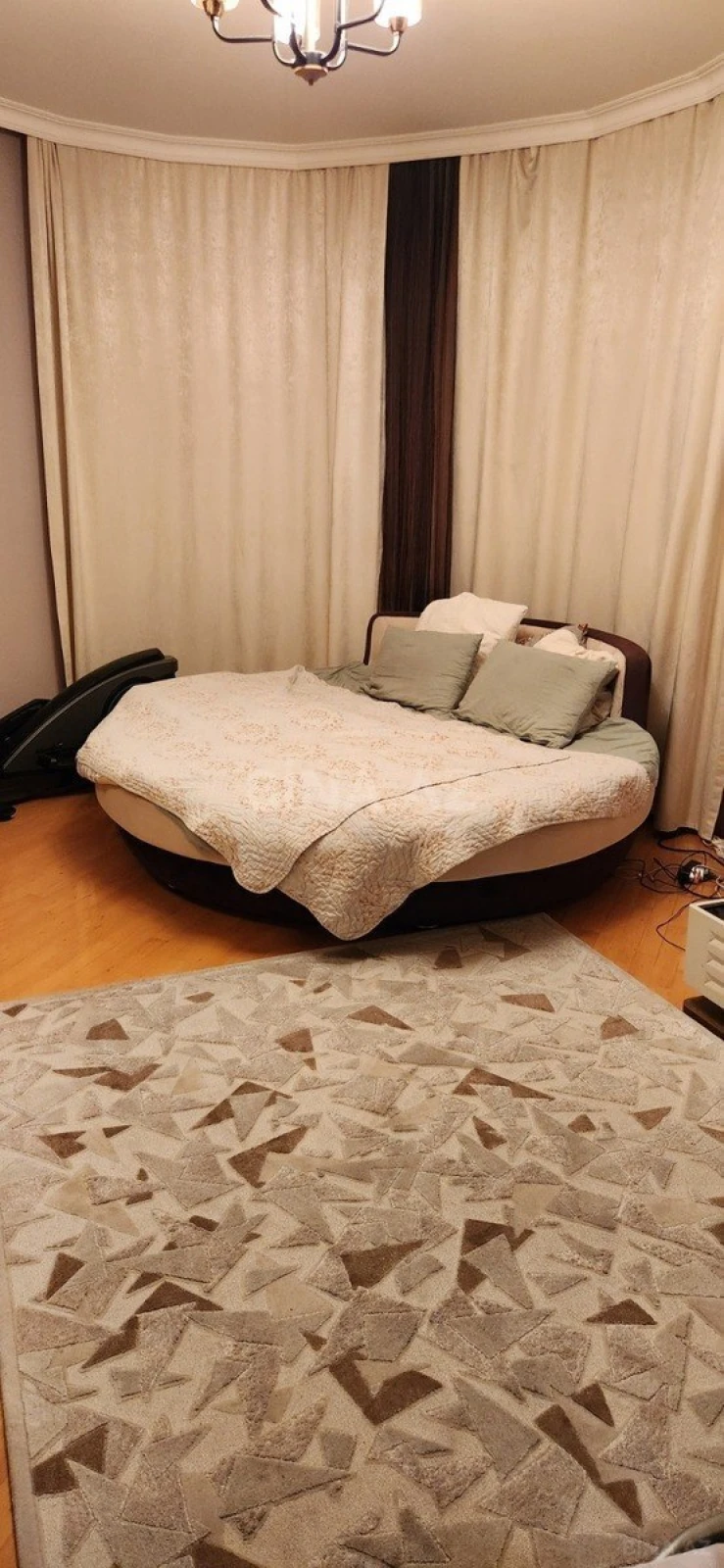 Satılır 3 otaqlı mənzil 150 m²