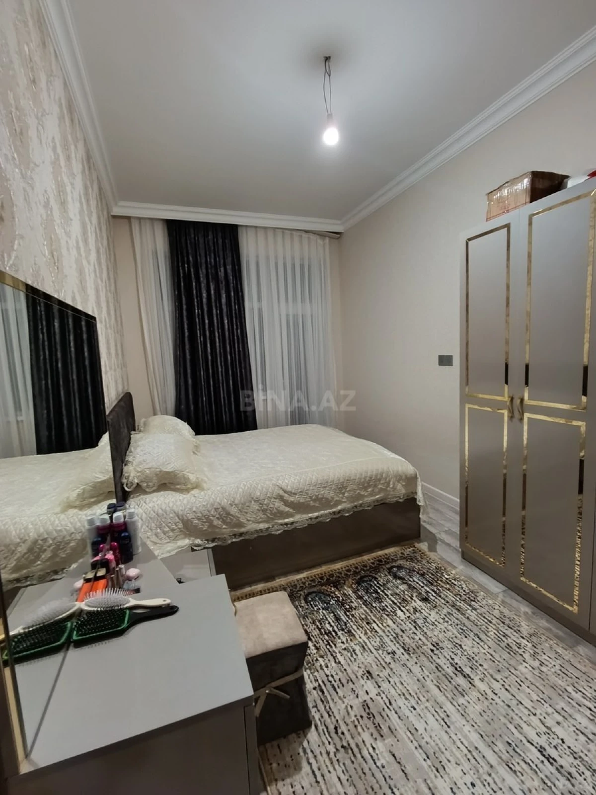 Satılır 2 otaqlı mənzil 70 m²