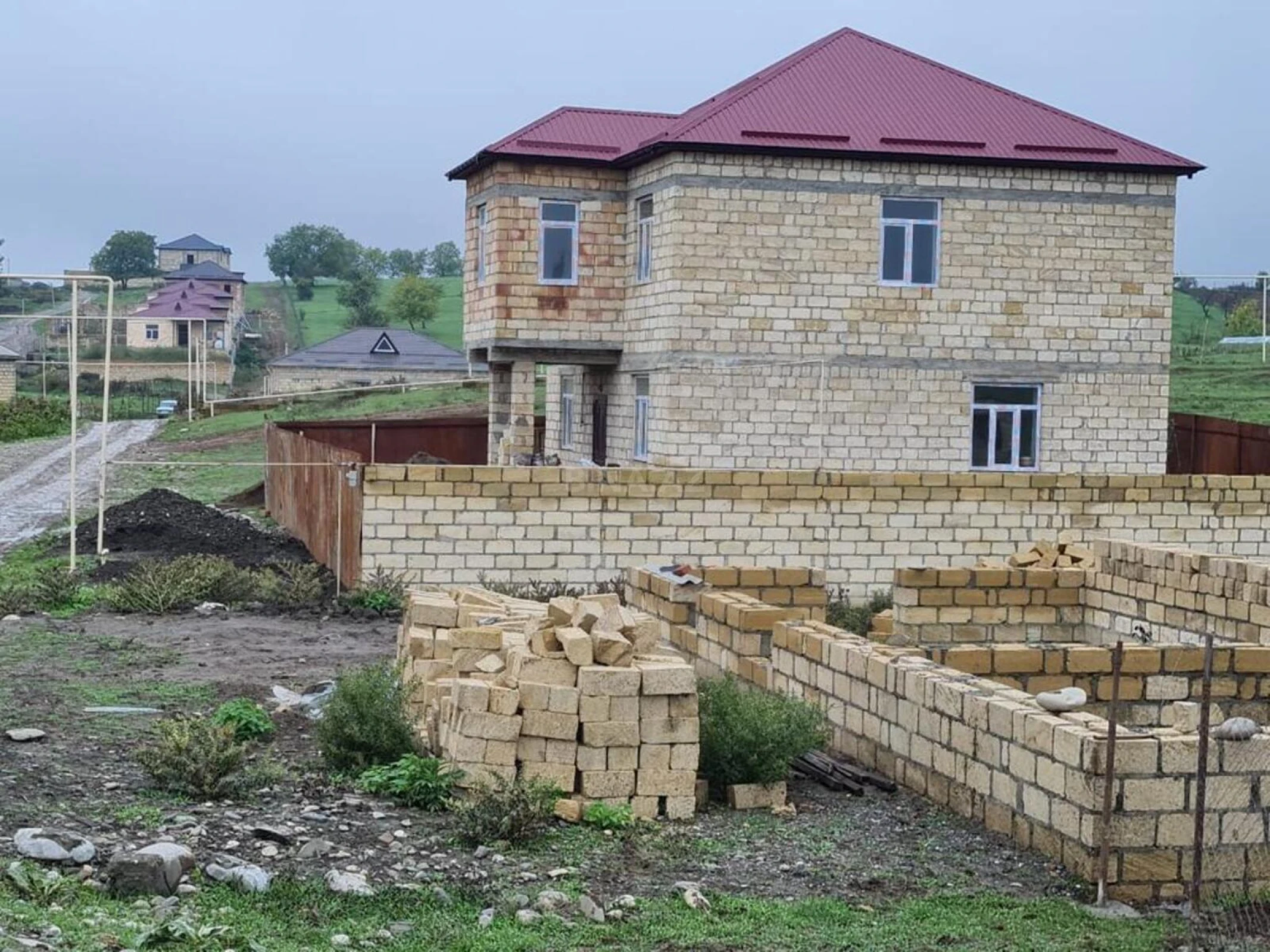 Satılır torpaq sahəsi 100 m²