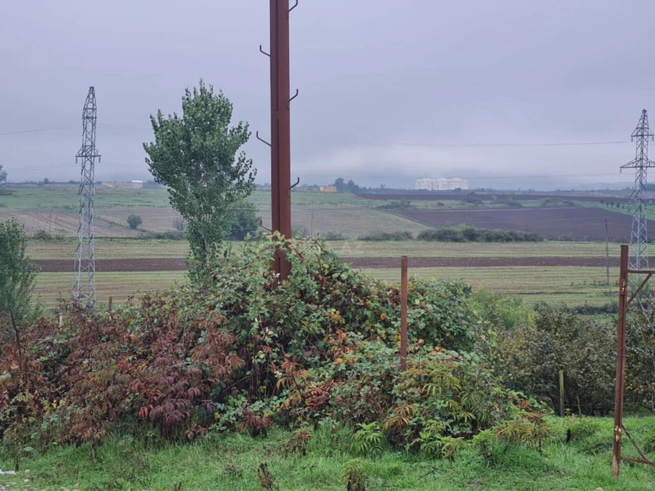 Satılır torpaq sahəsi 100 m²