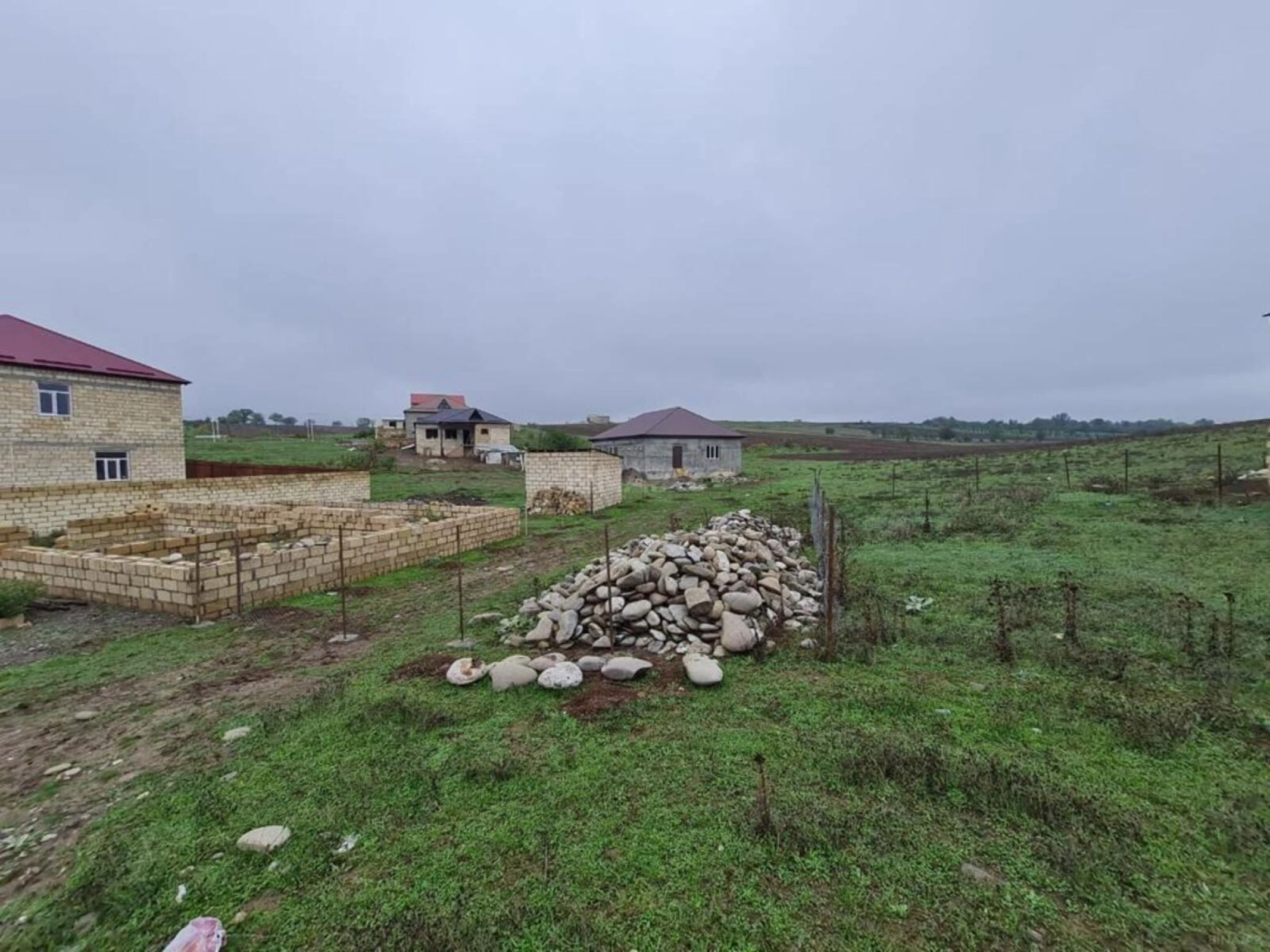 Satılır torpaq sahəsi 100 m²