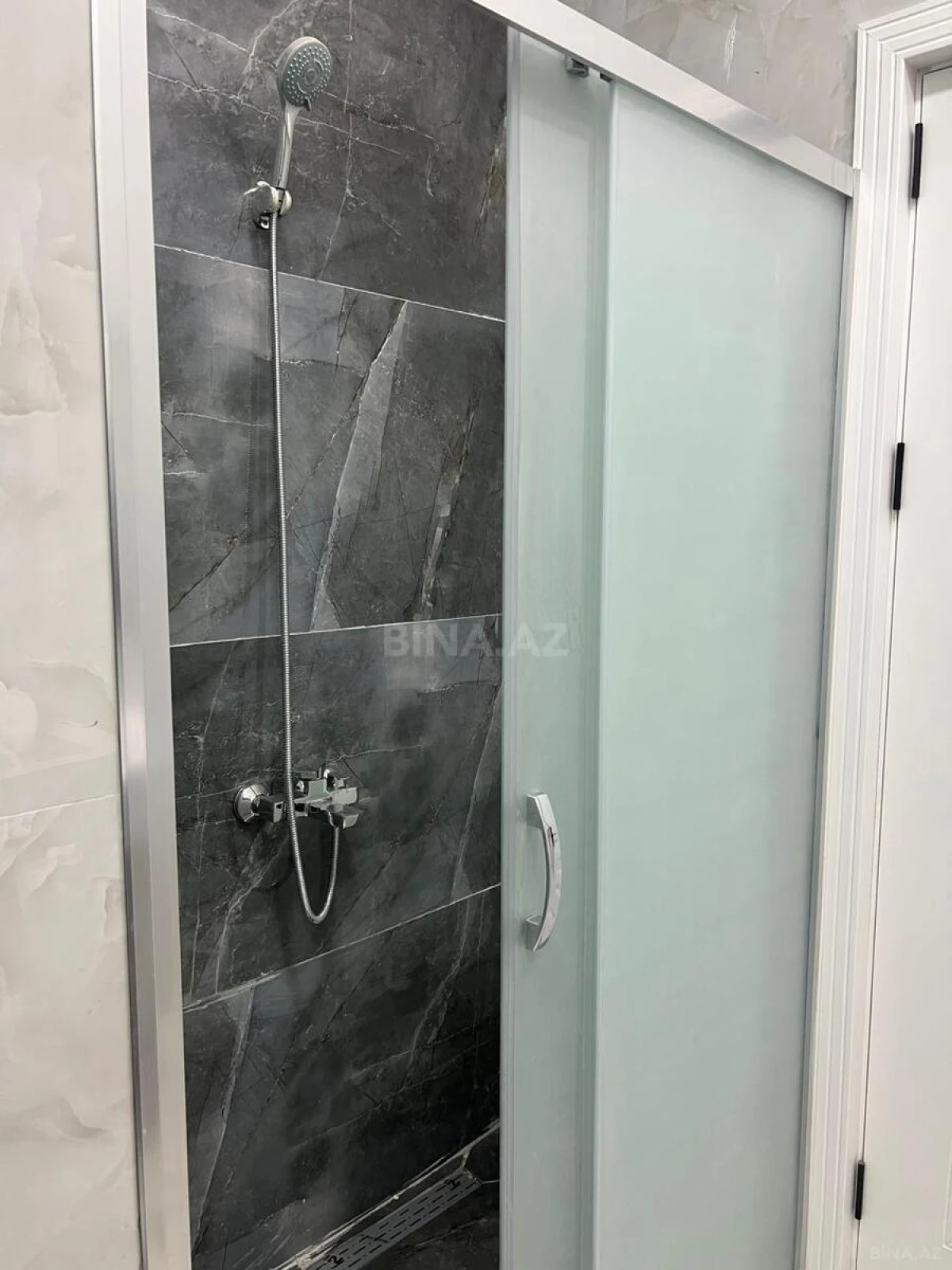 Kirayə verilir obyekt 130 m²