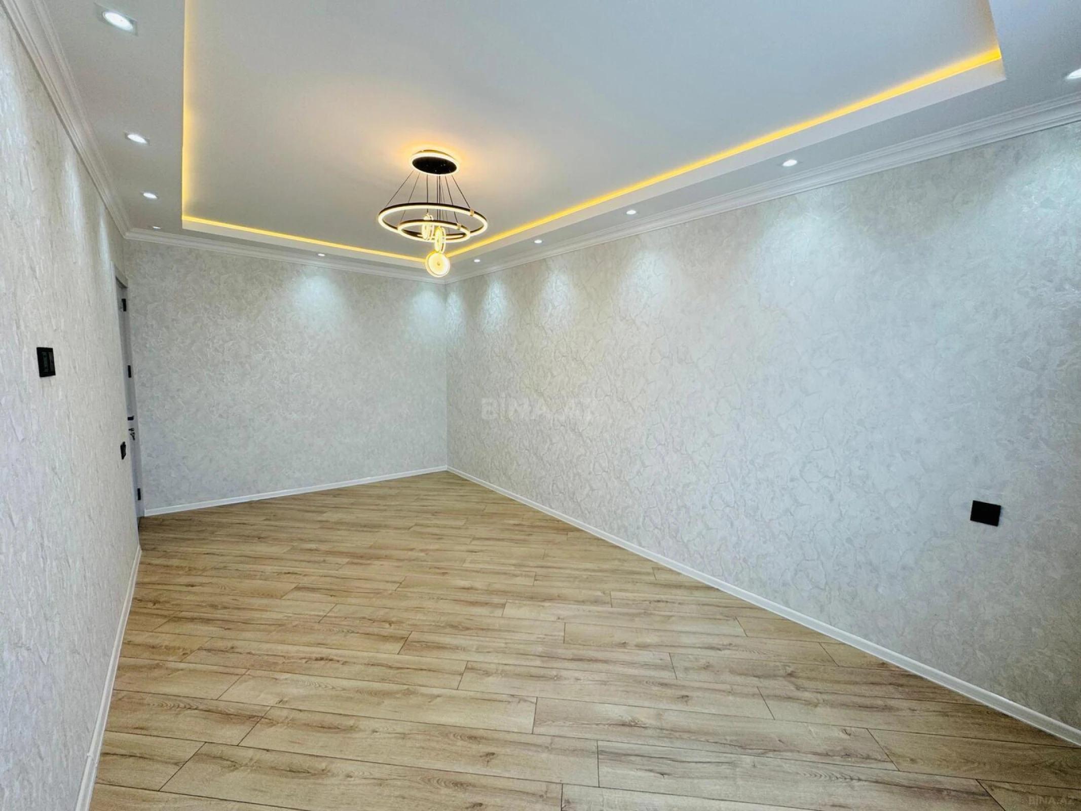 Satılır 3 otaqlı mənzil 65 m²