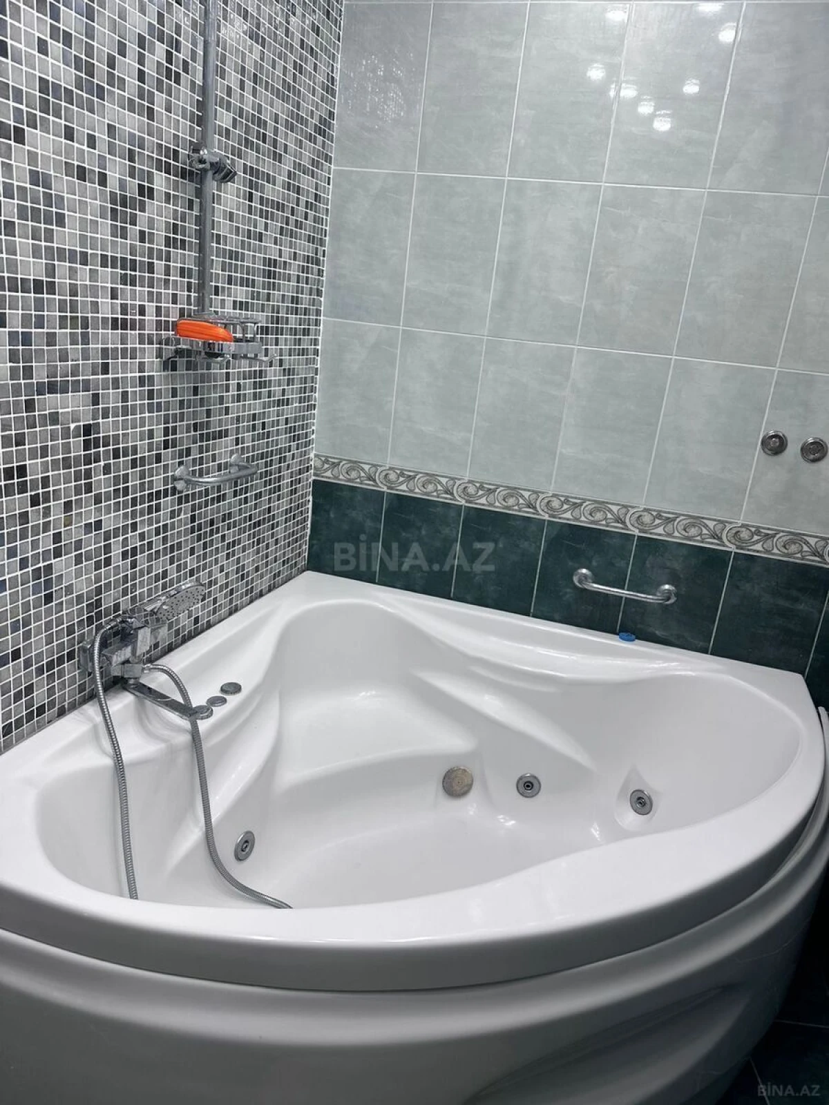 Kirayə verilir 3 otaqlı mənzil 100 m²