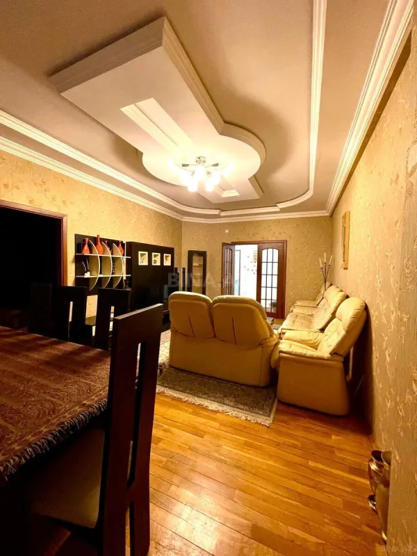 Kirayə verilir 3 otaqlı mənzil 100 m²