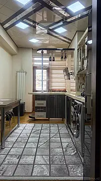 Satılır 3 otaqlı mənzil 135 m²