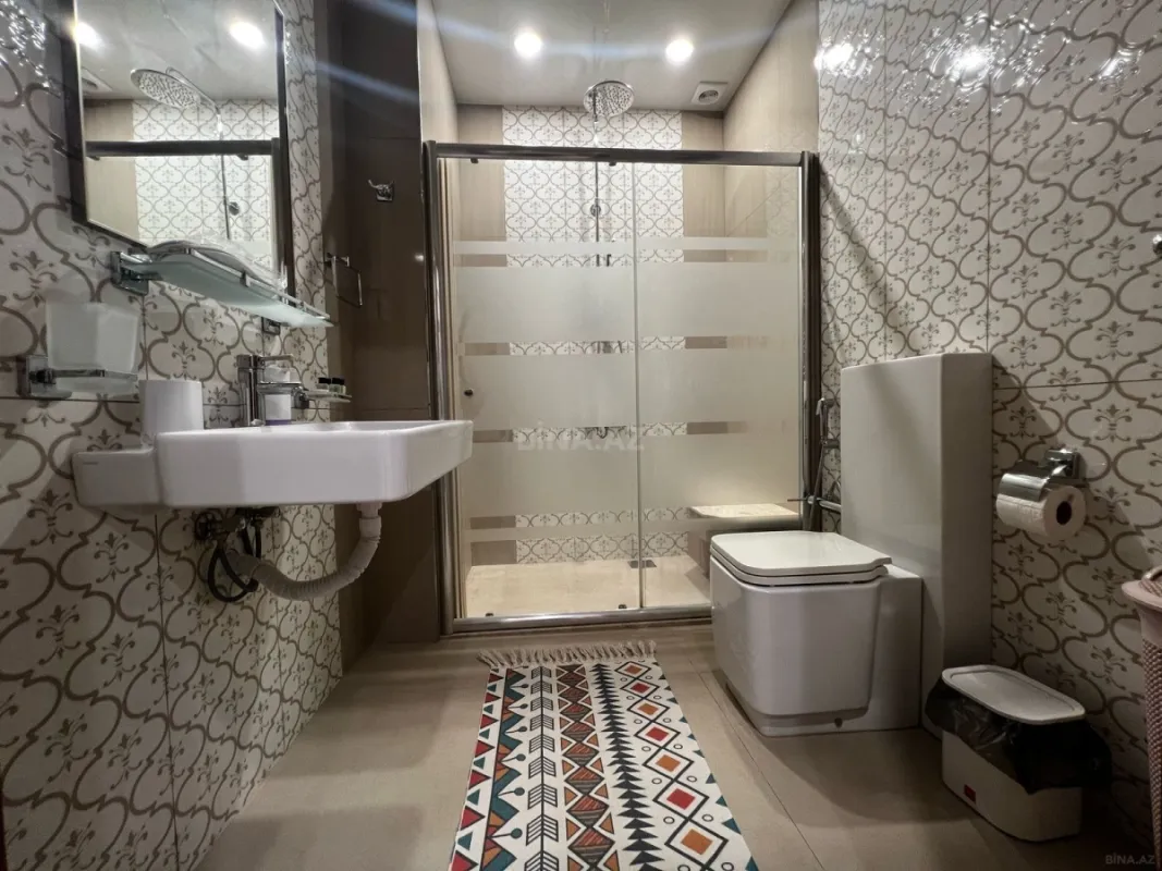 Kirayə verilir 2 otaqlı mənzil 98 m²