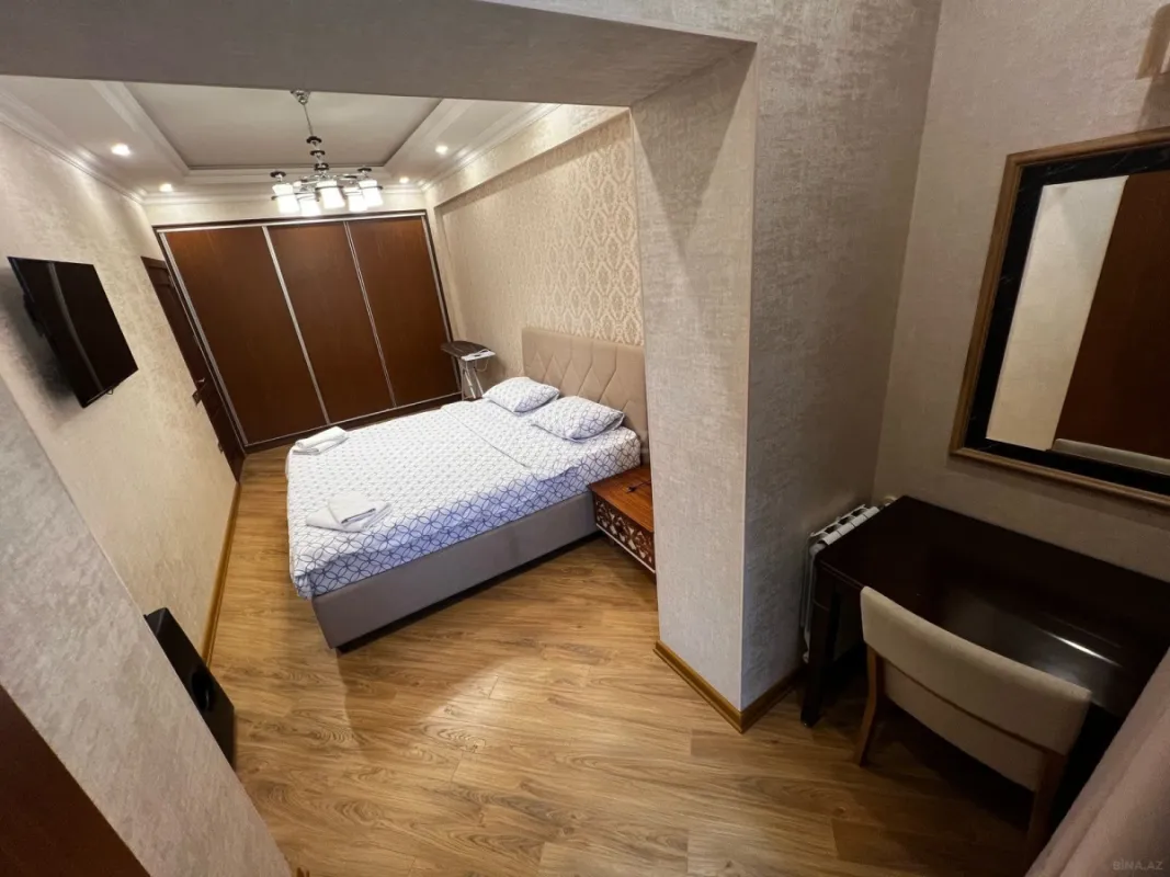 Kirayə verilir 2 otaqlı mənzil 98 m²