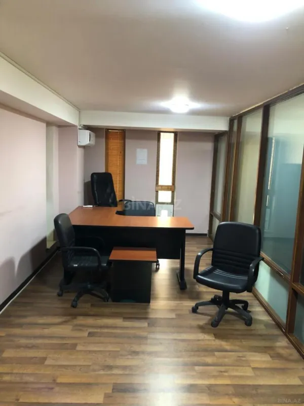 Kirayə verilir 7 otaqlı ofis 320 m²