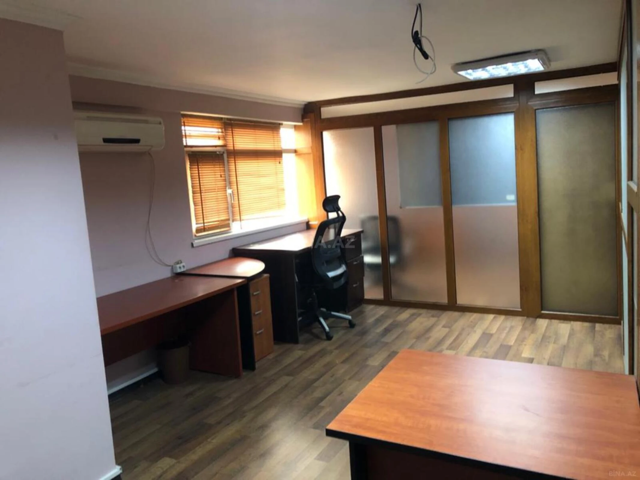 Kirayə verilir 7 otaqlı ofis 320 m²