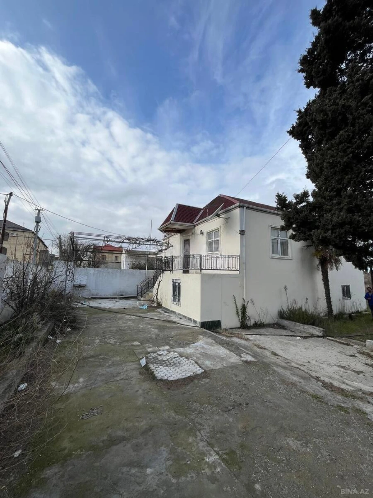 Satılır 3 otaqlı həyət evi 145 m²