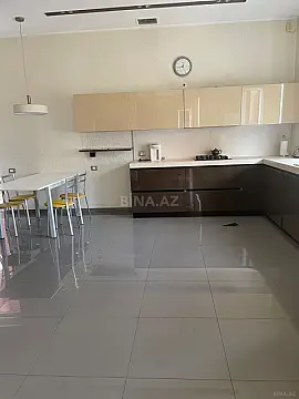 Satılır 5 otaqlı mənzil 390 m²