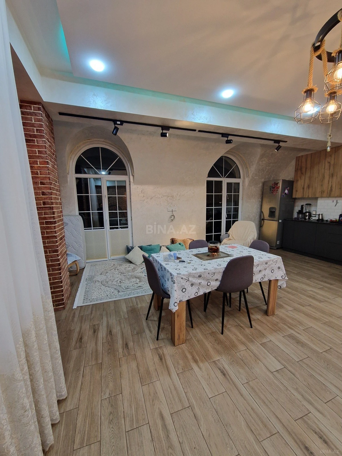 Satılır 2 otaqlı mənzil 80 m²