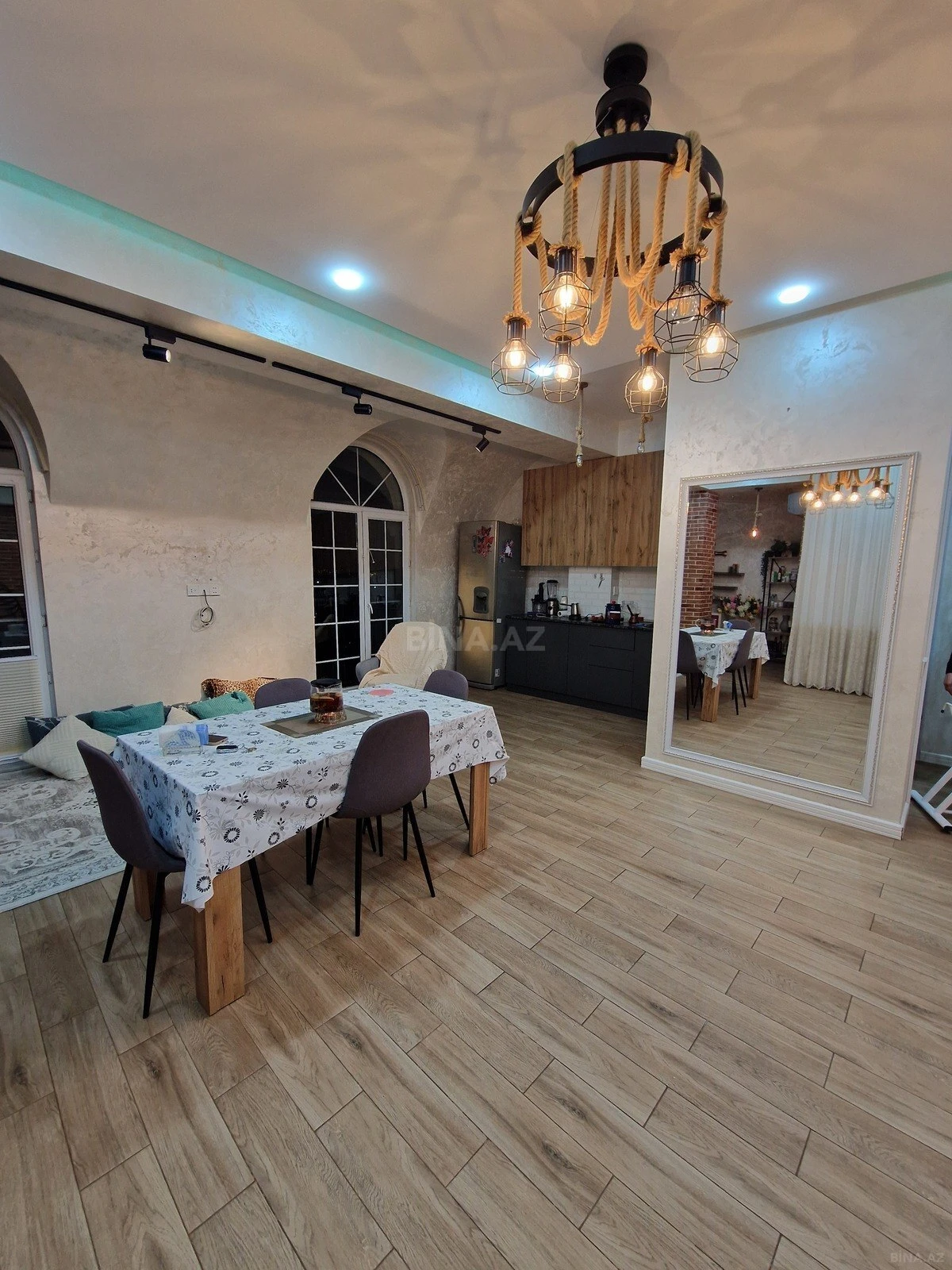 Satılır 2 otaqlı mənzil 80 m²
