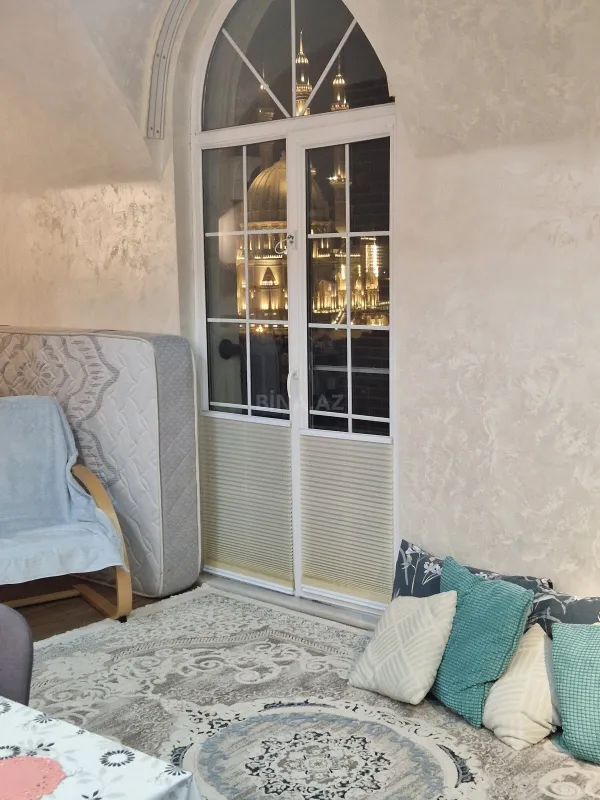 Satılır 2 otaqlı mənzil 80 m²