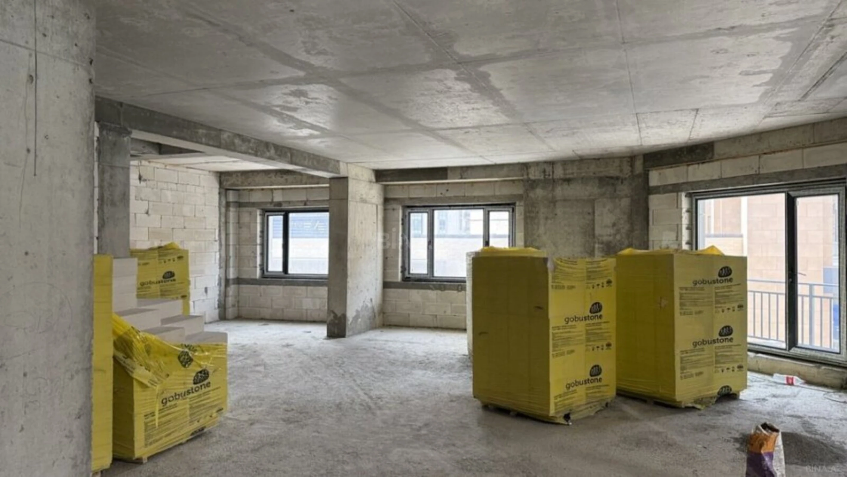 Satılır 3 otaqlı mənzil 128 m²