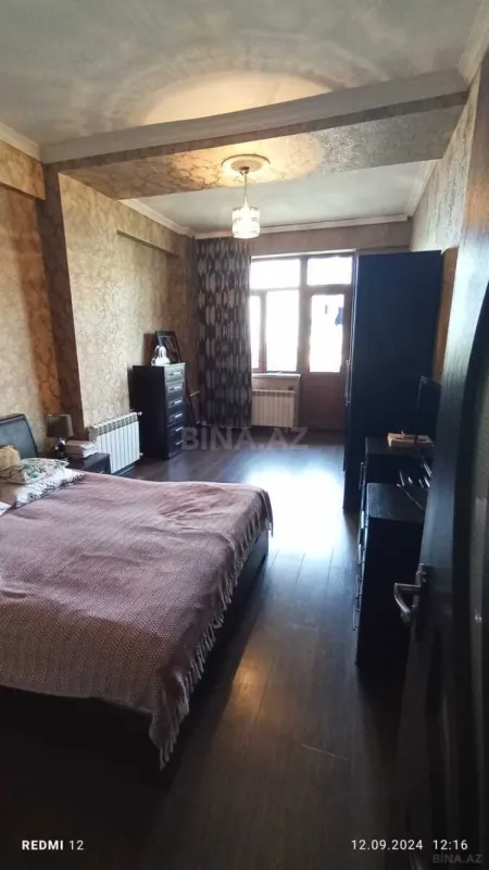 Satılır 4 otaqlı mənzil 120 m²