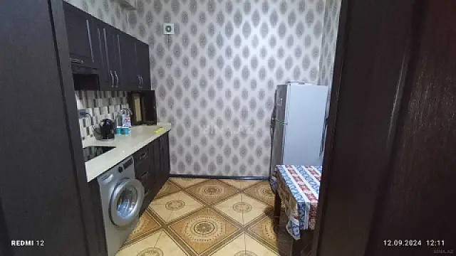 Satılır 4 otaqlı mənzil 120 m²