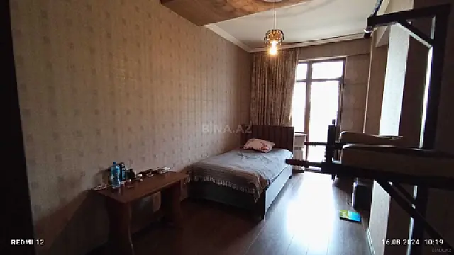 Satılır 4 otaqlı mənzil 120 m²