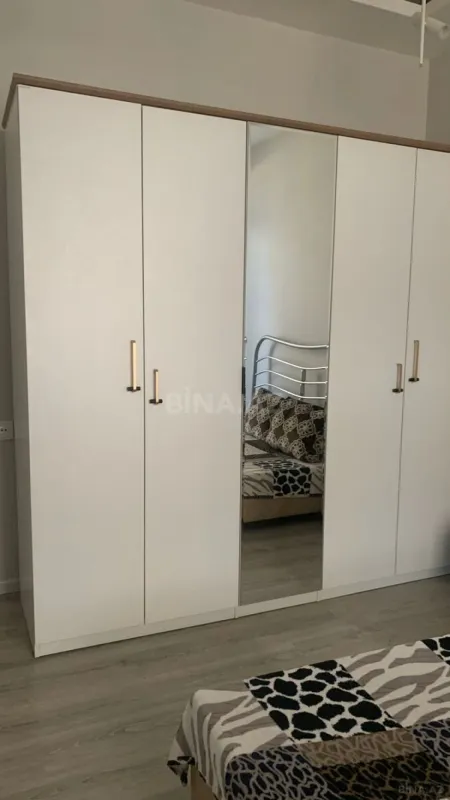 Kirayə verilir 2 otaqlı mənzil 70 m²
