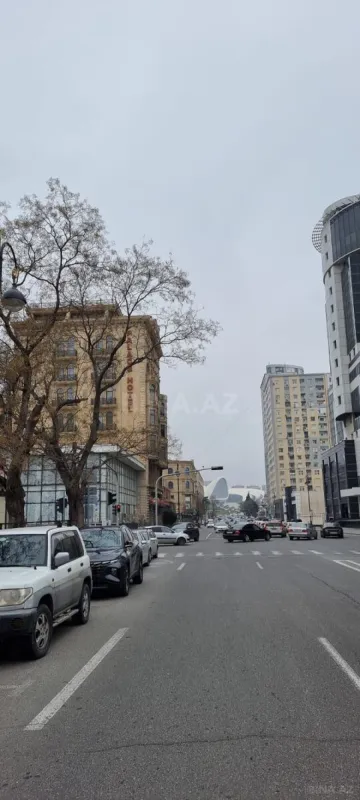 Satılır obyekt 140 m²