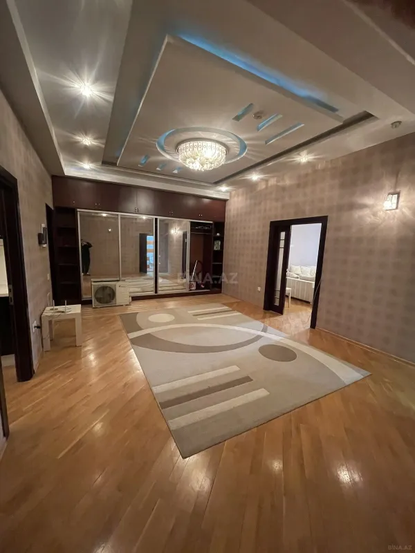 Kirayə verilir 3 otaqlı mənzil 150 m²