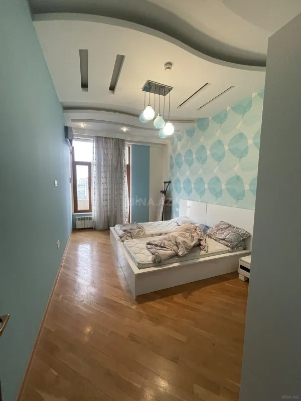 Kirayə verilir 3 otaqlı mənzil 150 m²