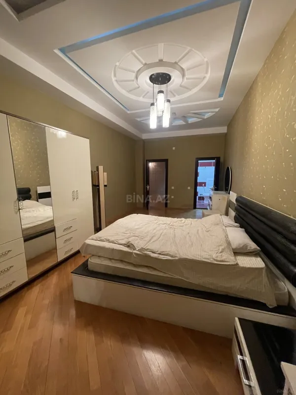 Kirayə verilir 3 otaqlı mənzil 150 m²