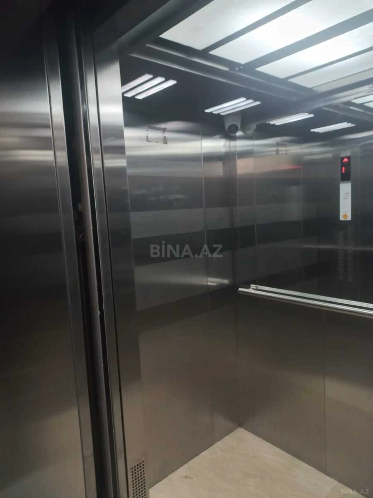 Satılır 2 otaqlı mənzil 70 m²