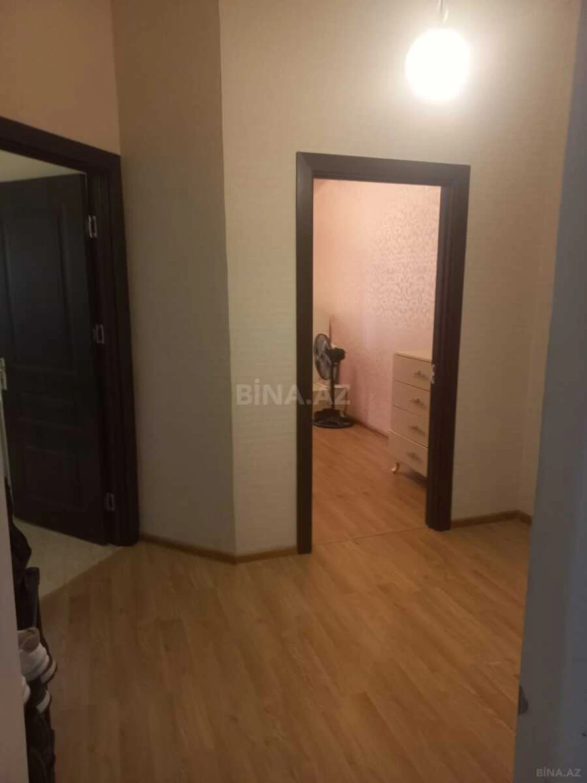 Satılır 2 otaqlı mənzil 70 m²