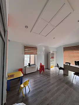 Kirayə verilir 1 otaqlı ofis 20 m²