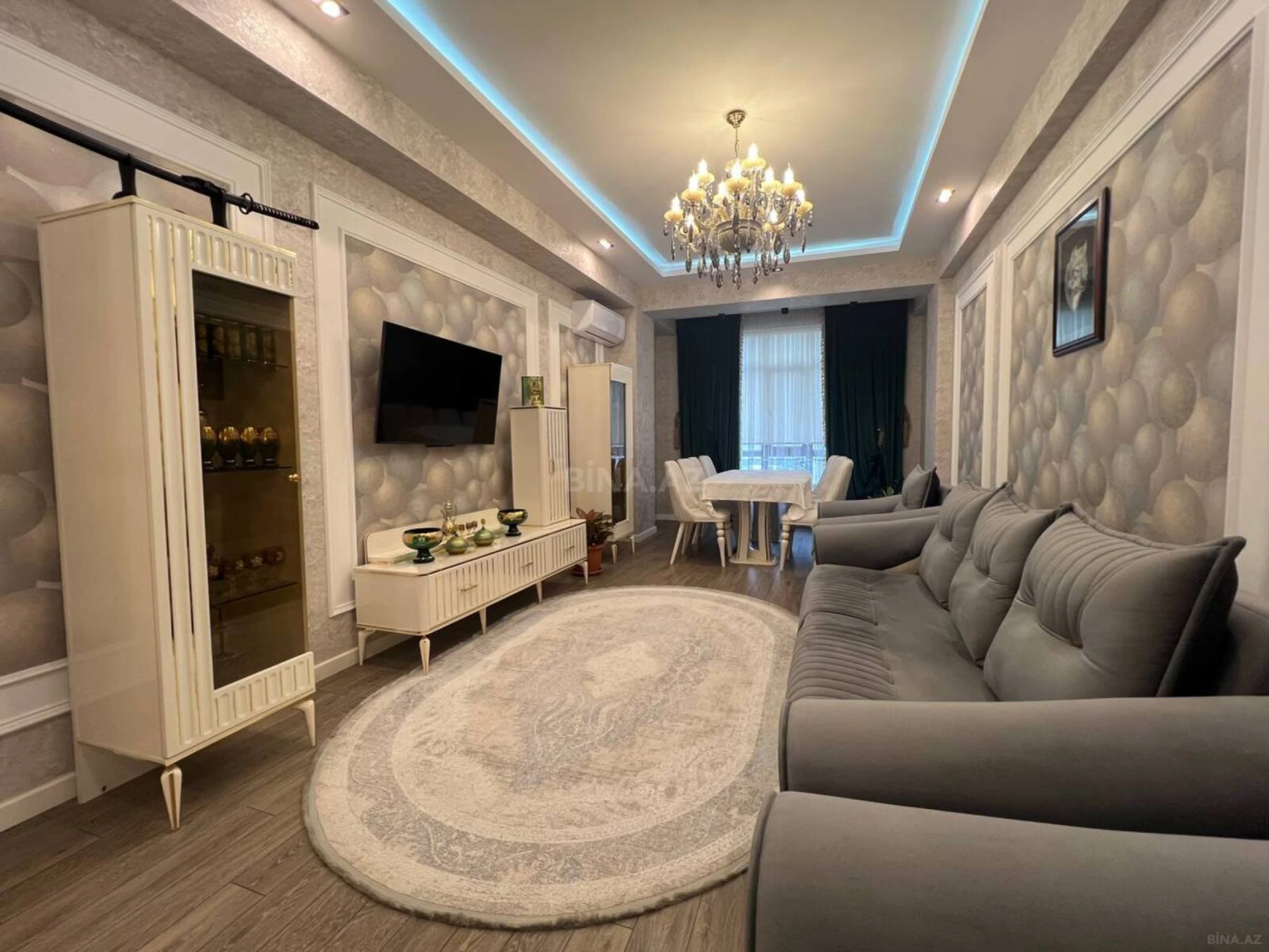 Satılır 3 otaqlı mənzil 135 m²