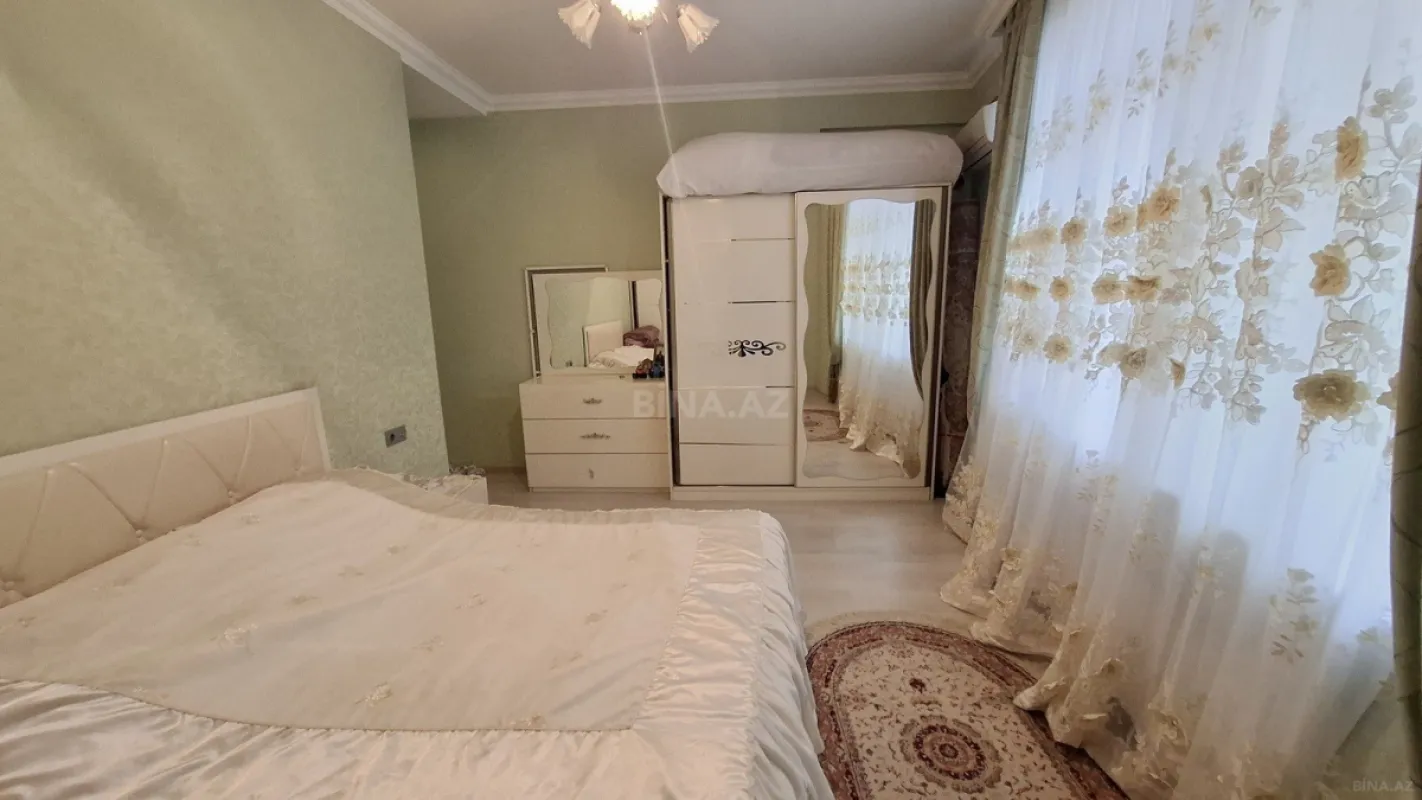 Satılır 2 otaqlı mənzil 92 m²