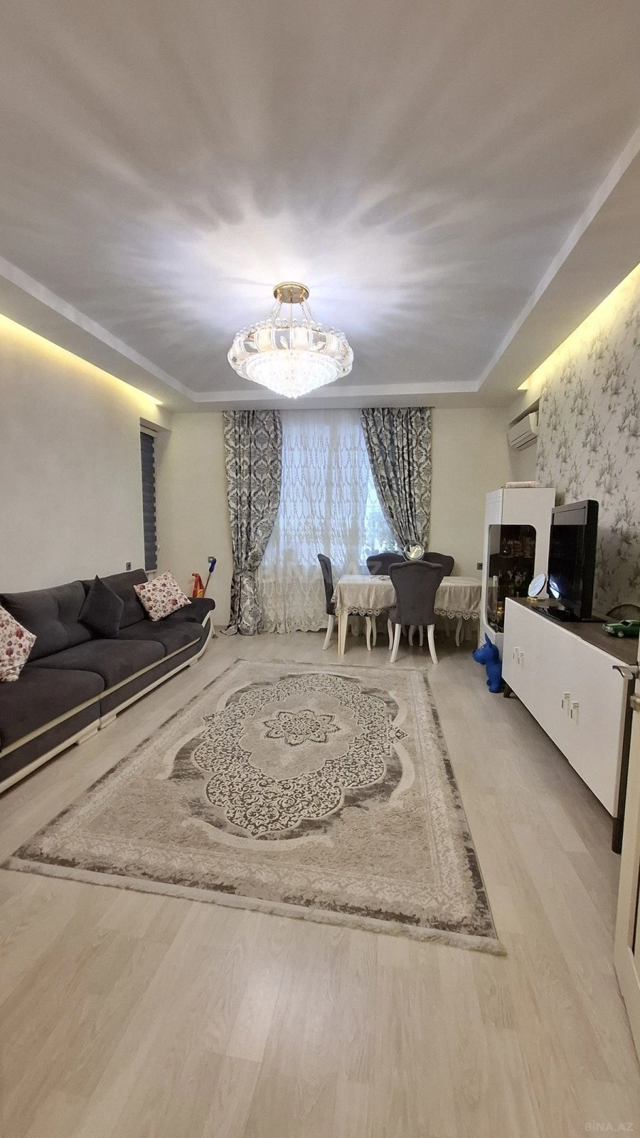 Satılır 2 otaqlı mənzil 92 m²