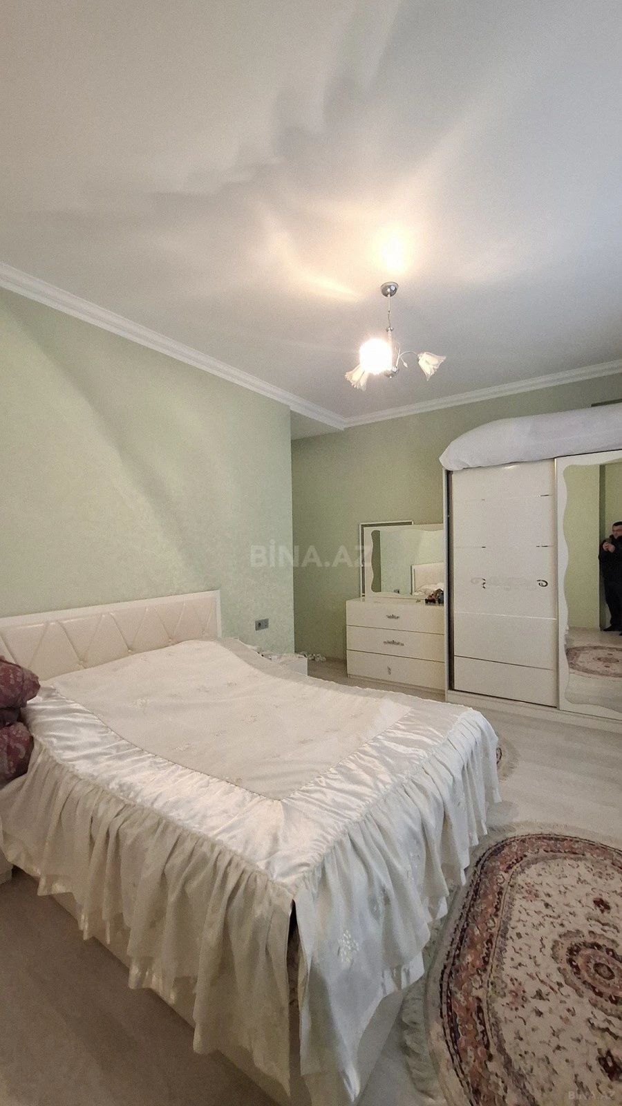 Satılır 2 otaqlı mənzil 92 m²
