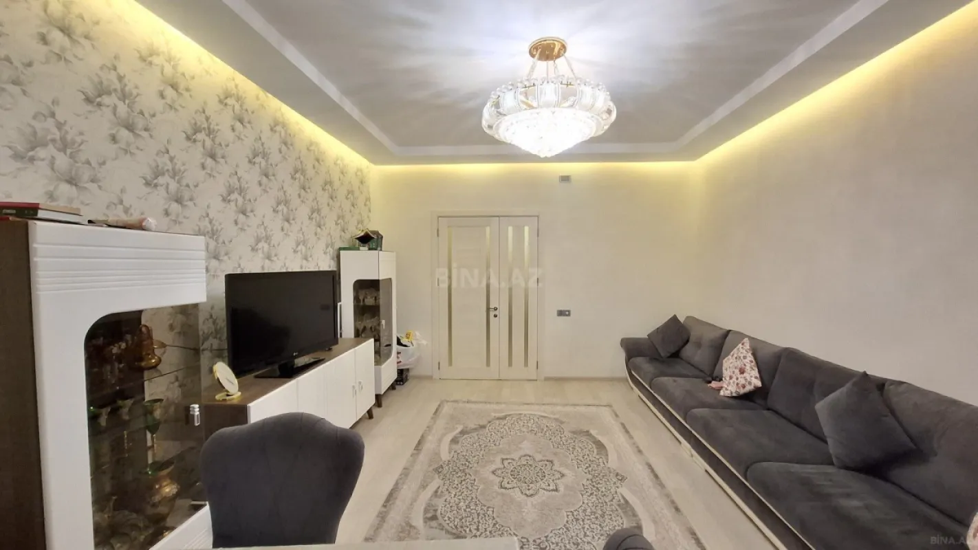 Satılır 2 otaqlı mənzil 92 m²