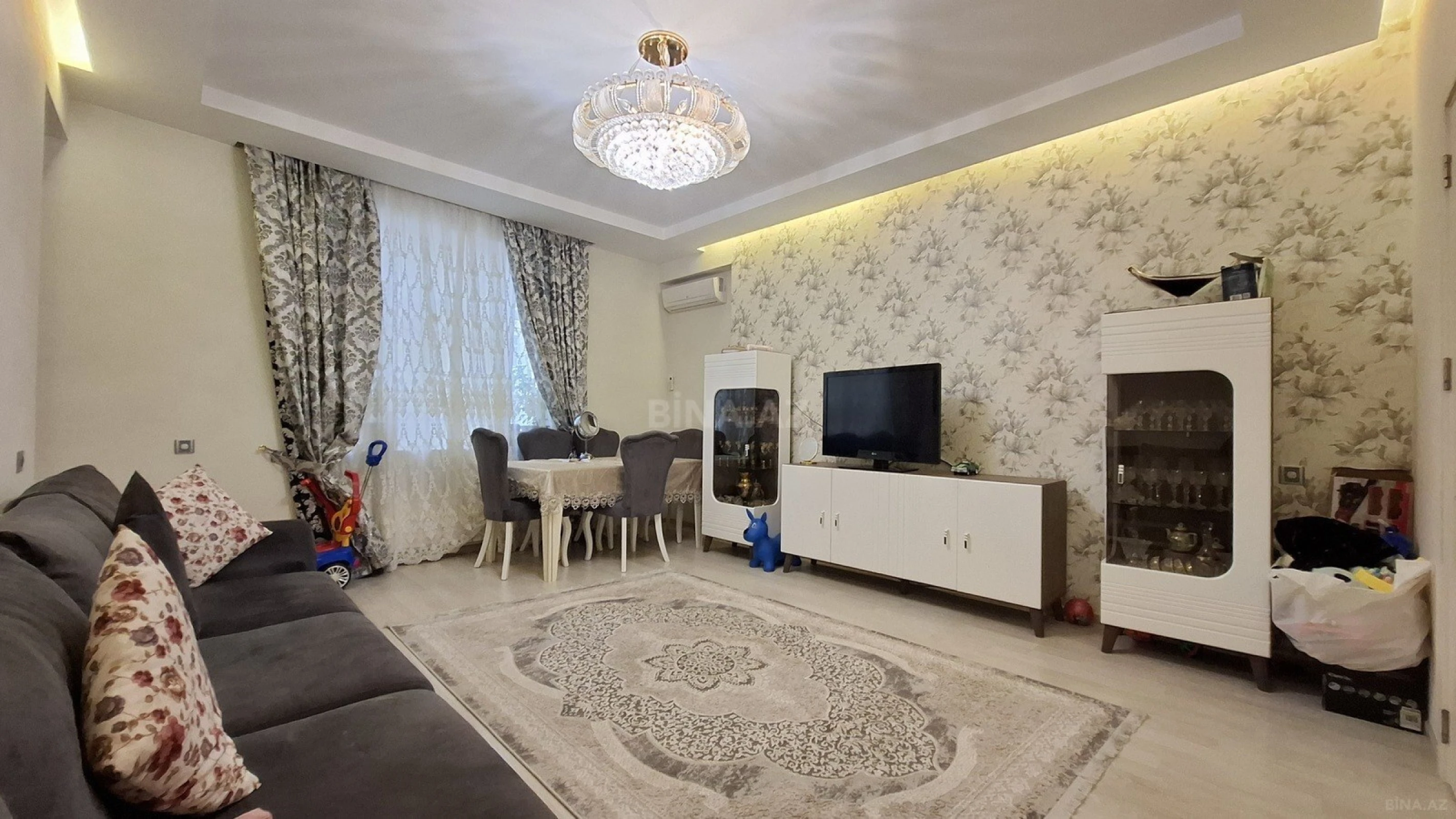 Satılır 2 otaqlı mənzil 92 m²