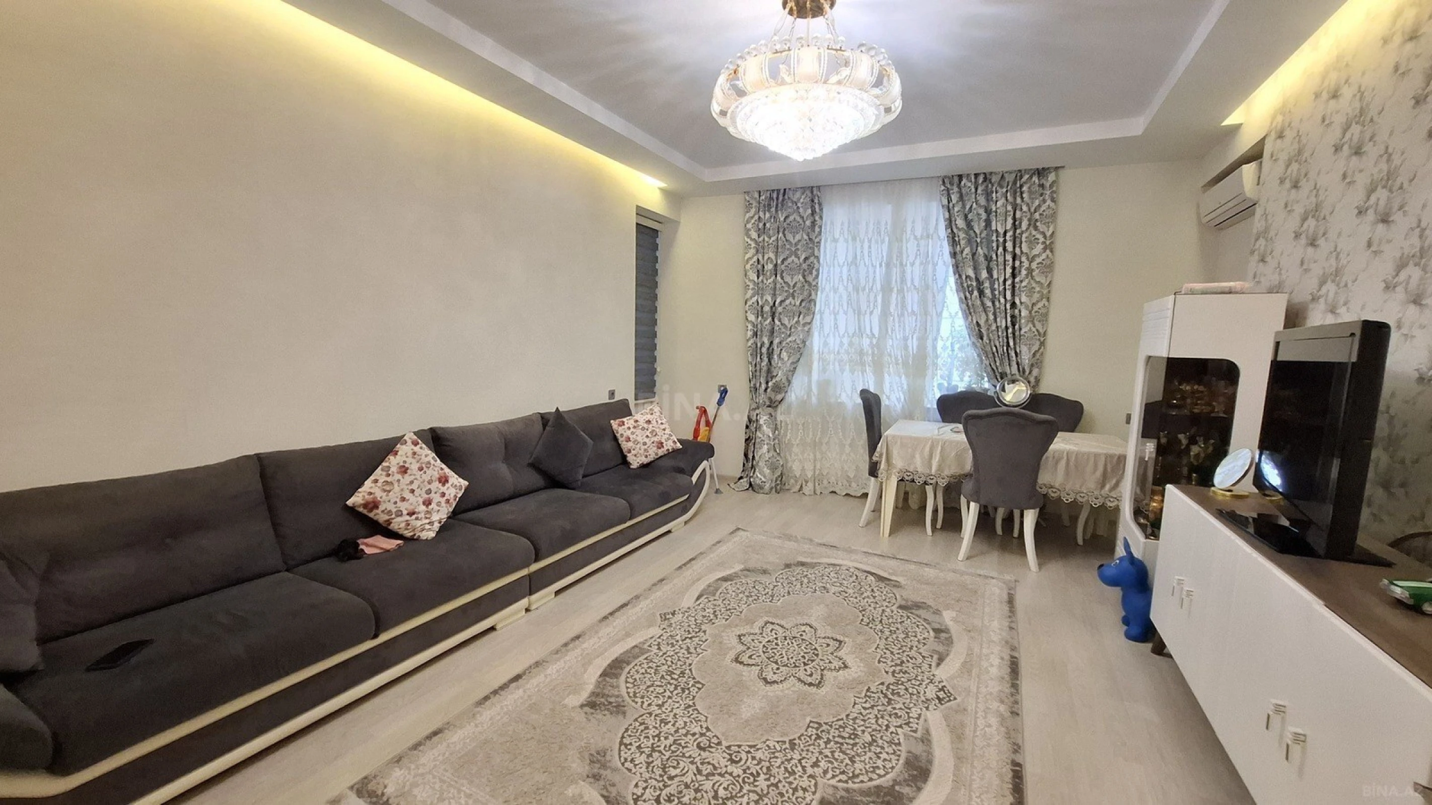 Satılır 2 otaqlı mənzil 92 m²