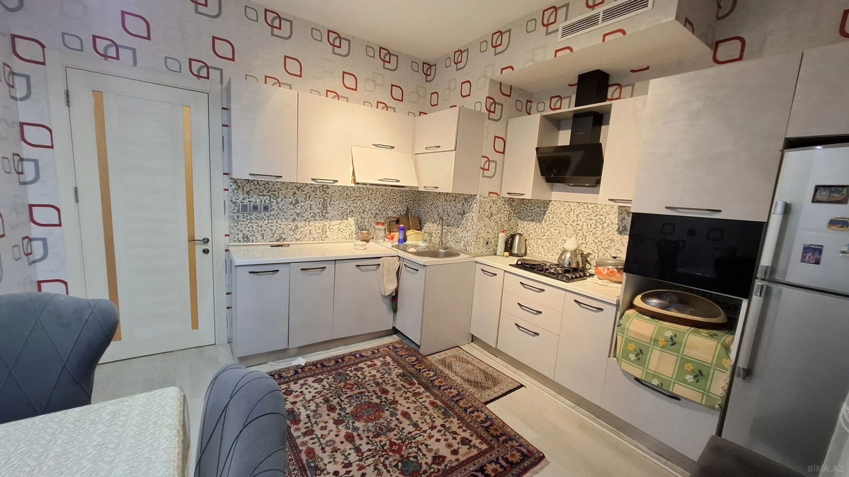 Satılır 2 otaqlı mənzil 92 m²